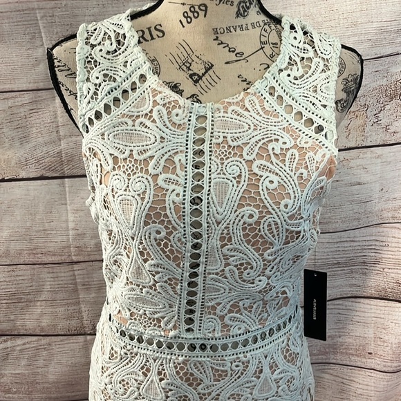Lulu’s Dream Life Dress Lace Overlay NWT Bodycon Light Blue Size Medium - Picture 3 of 12